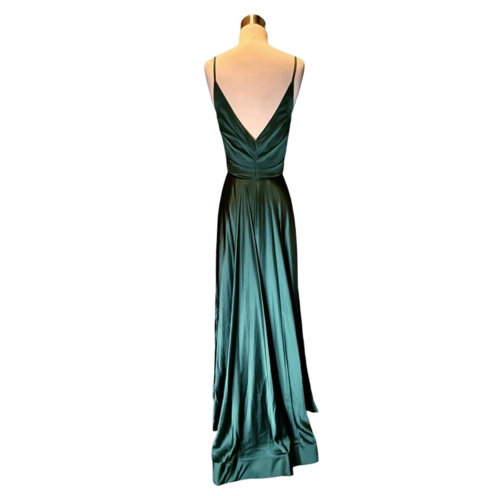 LA FEMME Emerald Green Satin Ball Gown Plunge V-Neck Dress Slit Evening 6 NWT - Picture 5 of 13